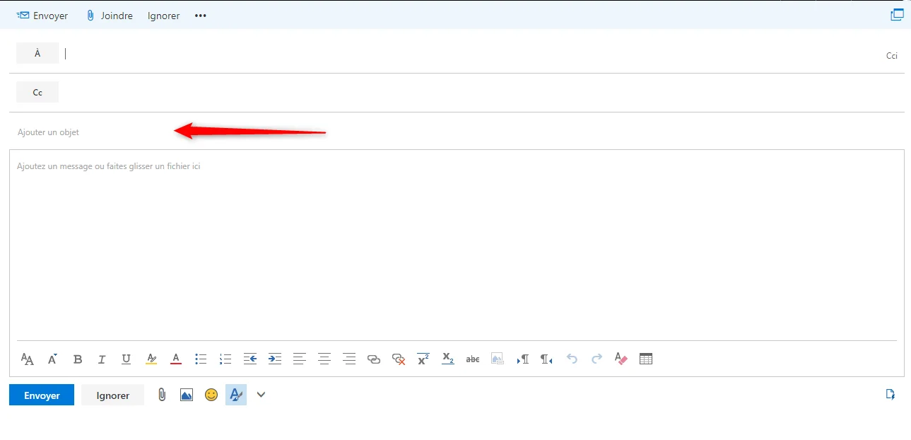Vue d'écran d'une interface de messagerie électronique avec champ "Ajouter un objet" marqué par une flèche rouge.