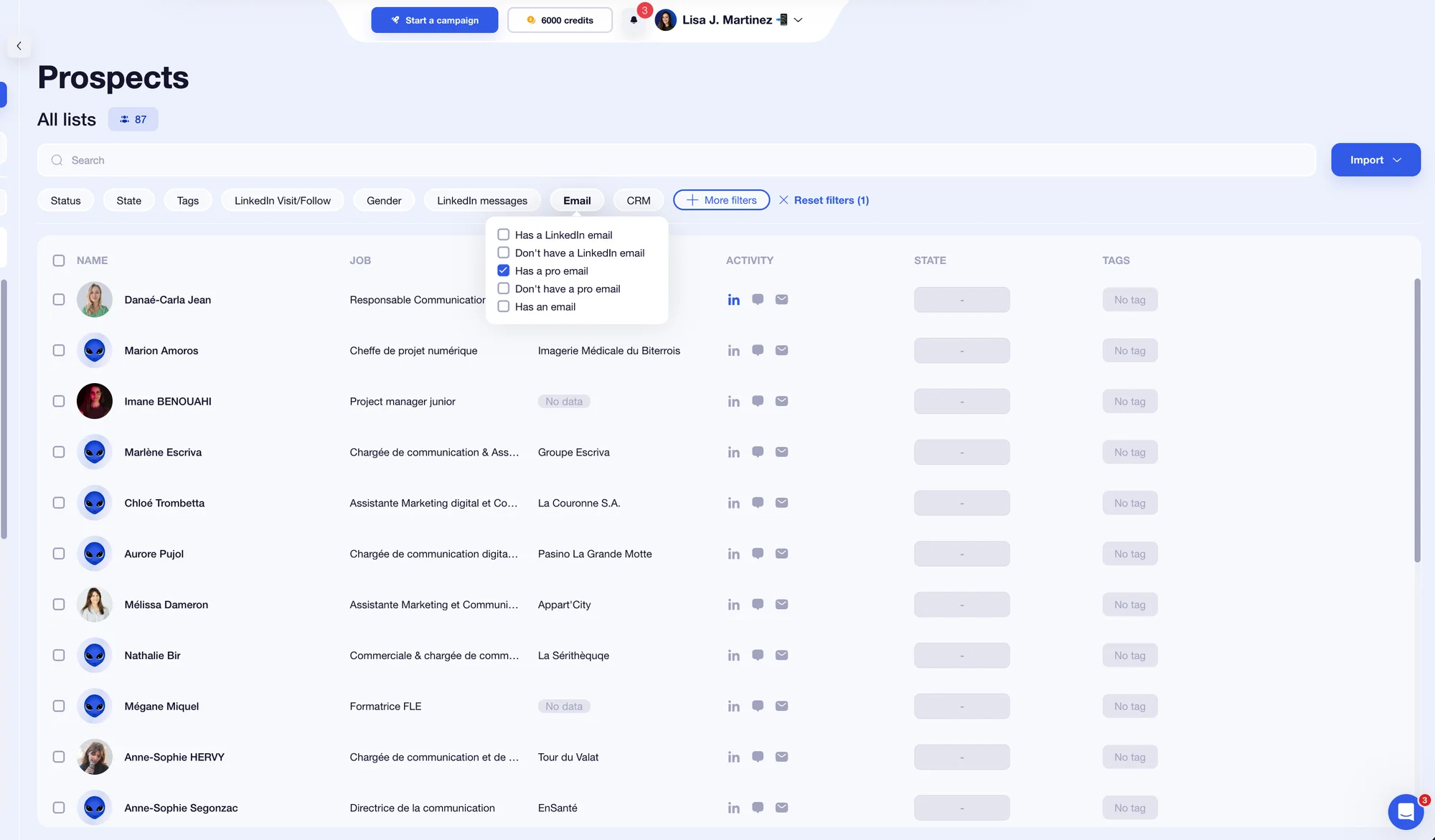 List of prospects with professional email addresses on Waalaxy.