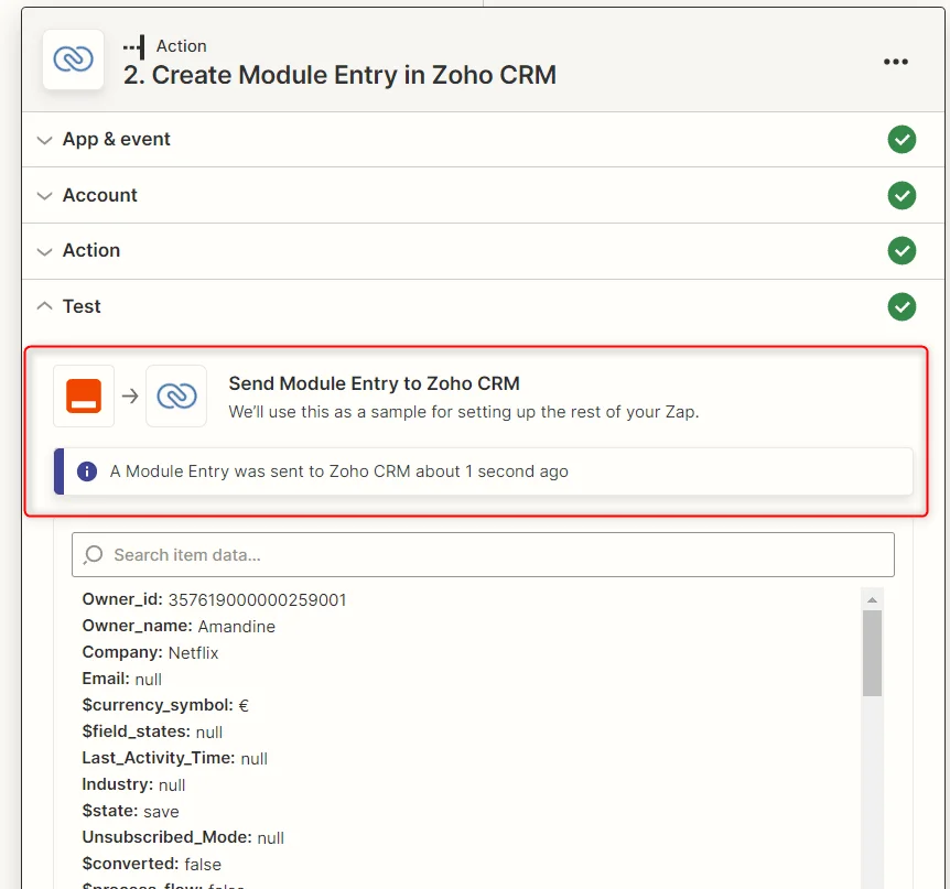 Interface d'application montrant l'enregistrement dans Zoho CRM.