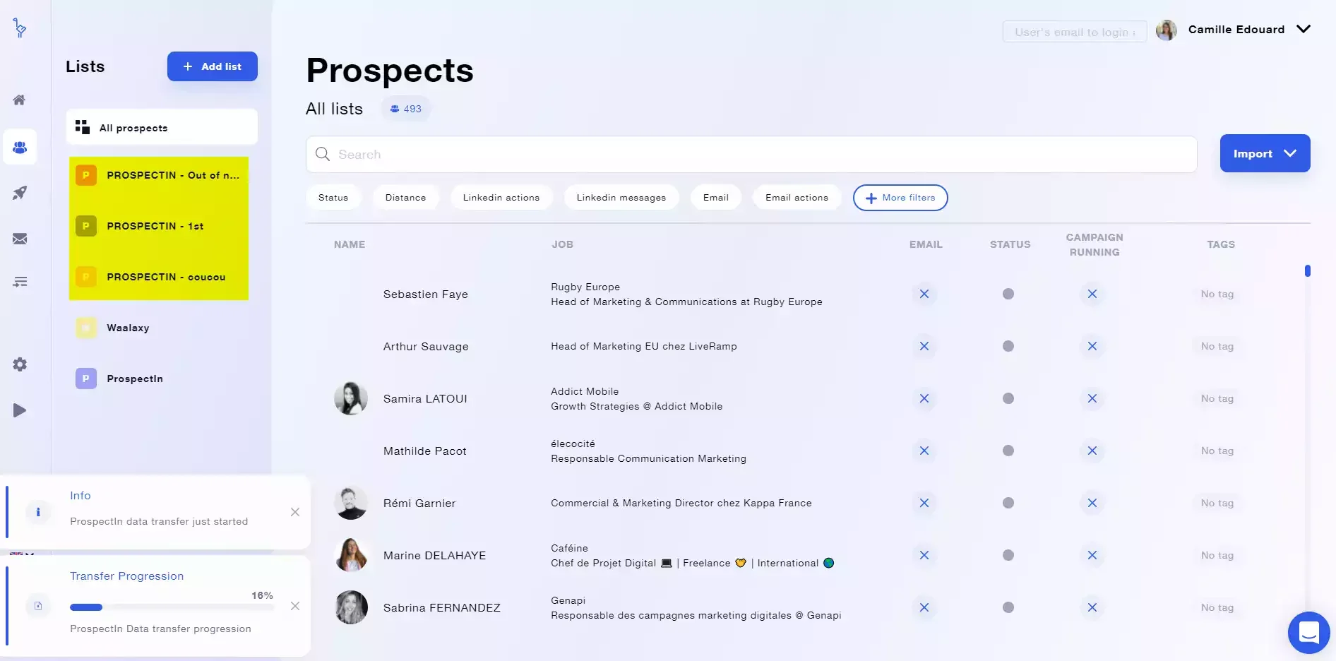 Interface prospects liste contacts Waalaxy