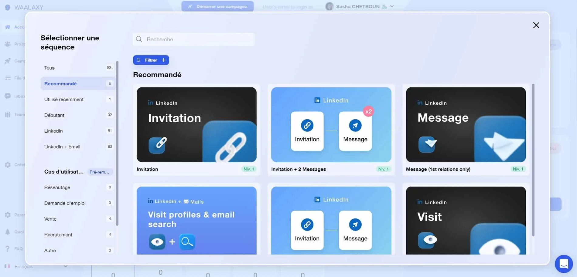 Interface d'envoi de messages LinkedIn avec des options pour inviter, envoyer un message ou visiter un profil.