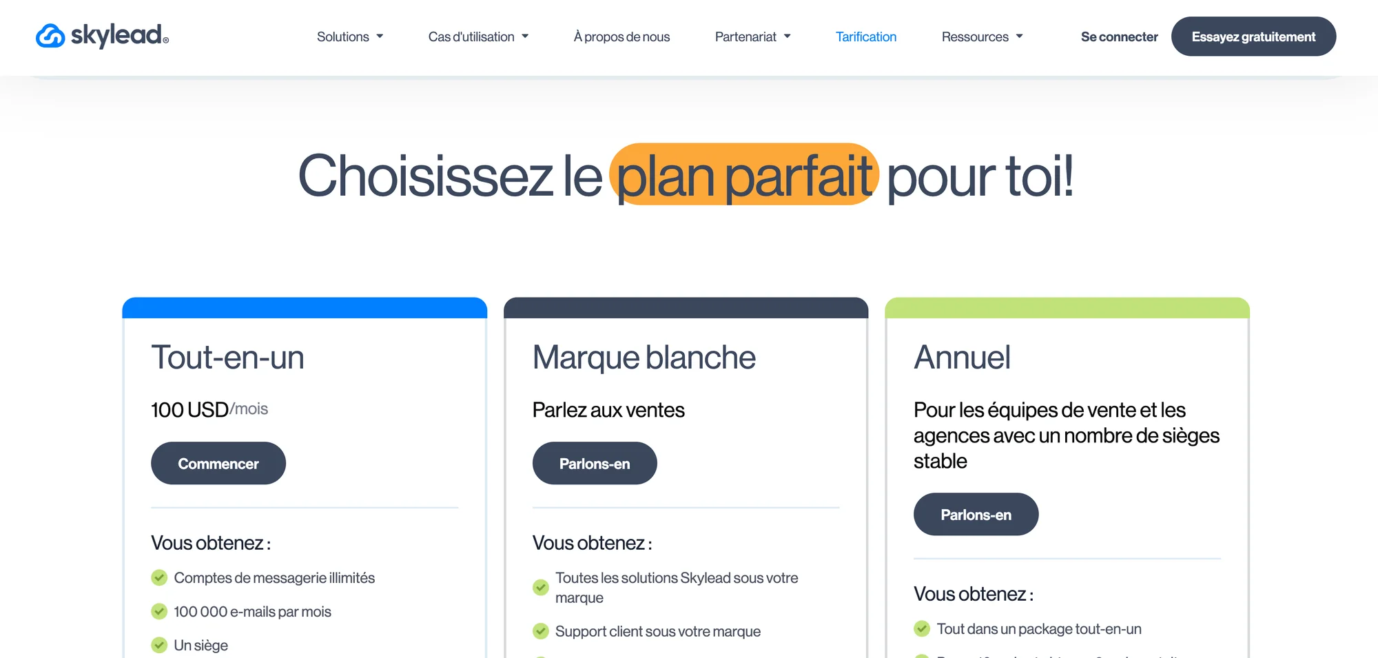 Page de SkyLead présentant trois plans tarifaires : Tout-en-un (100 USD/mois), Marque blanche et Annuel, avec des options pour commencer ou contacter le support.