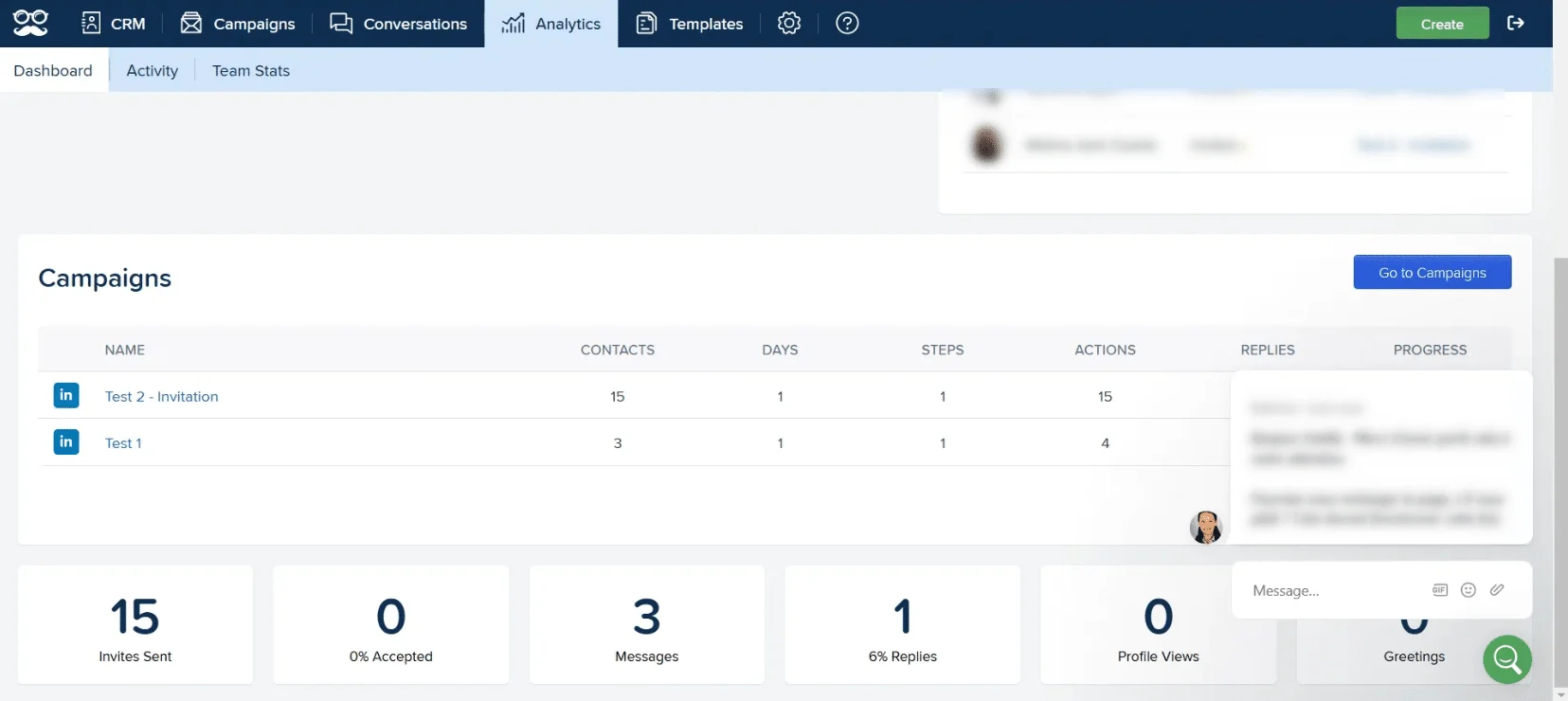 Page web d'un CRM montrant des campagnes marketing avec statistiques et options d'action.