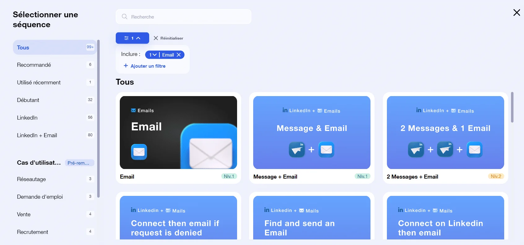 Interface d'interface utilisateur avec des options pour envoyer des emails ou des messages sur LinkedIn.