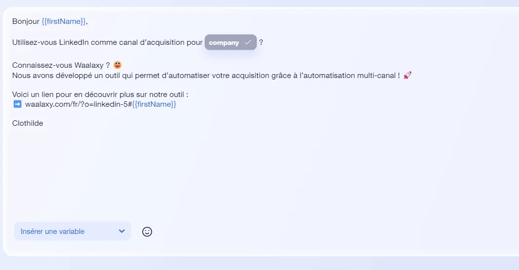 Message d'invitation à utiliser Waaaxy pour automatiser l'acquisition sur LinkedIn. Contexte : plateforme de messagerie.