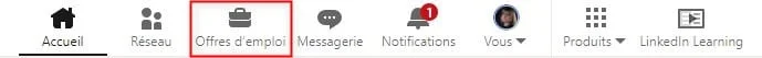 Menu LinkedIn avec "Offres d'emploi" en surbrillance.