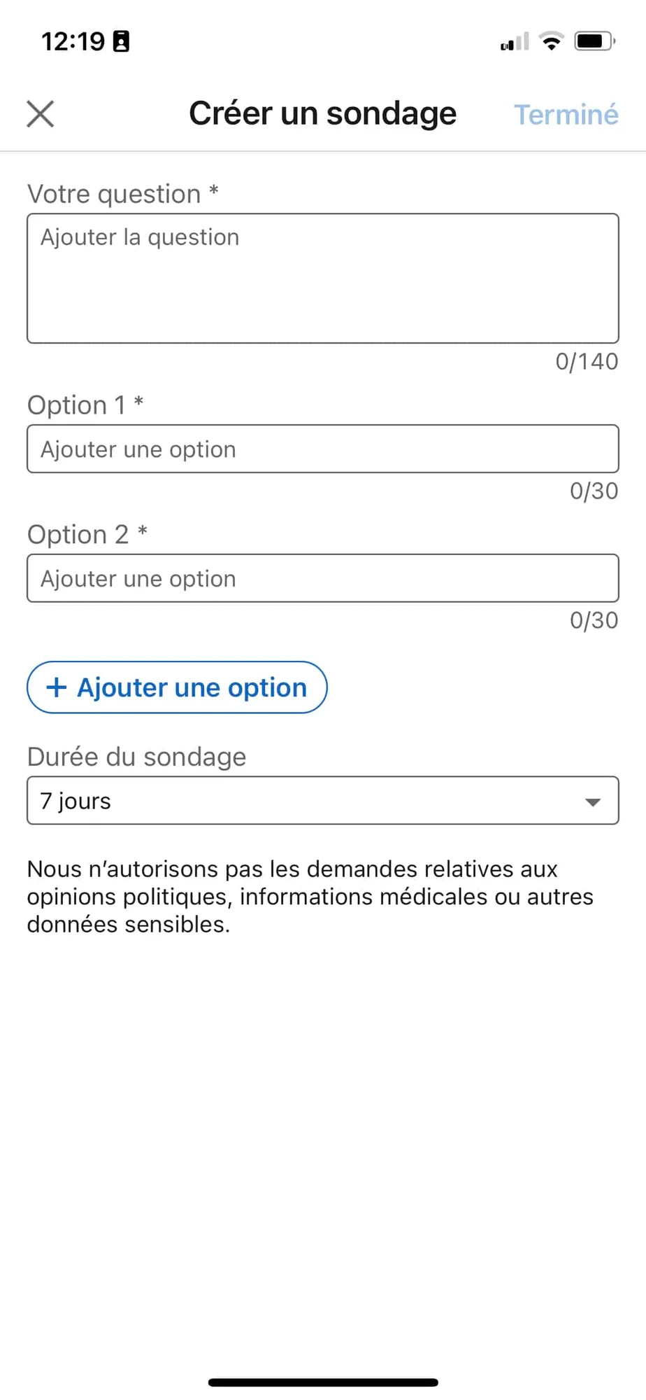 Page de création d'un sondage avec champs pour question et options. Durée : 7 jours.