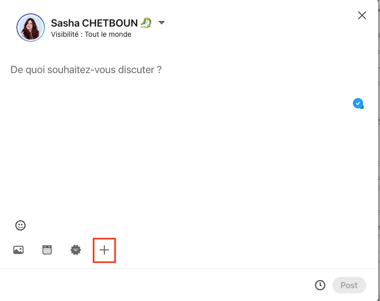 Image d'un profil Facebook avec un champ pour publier un message.