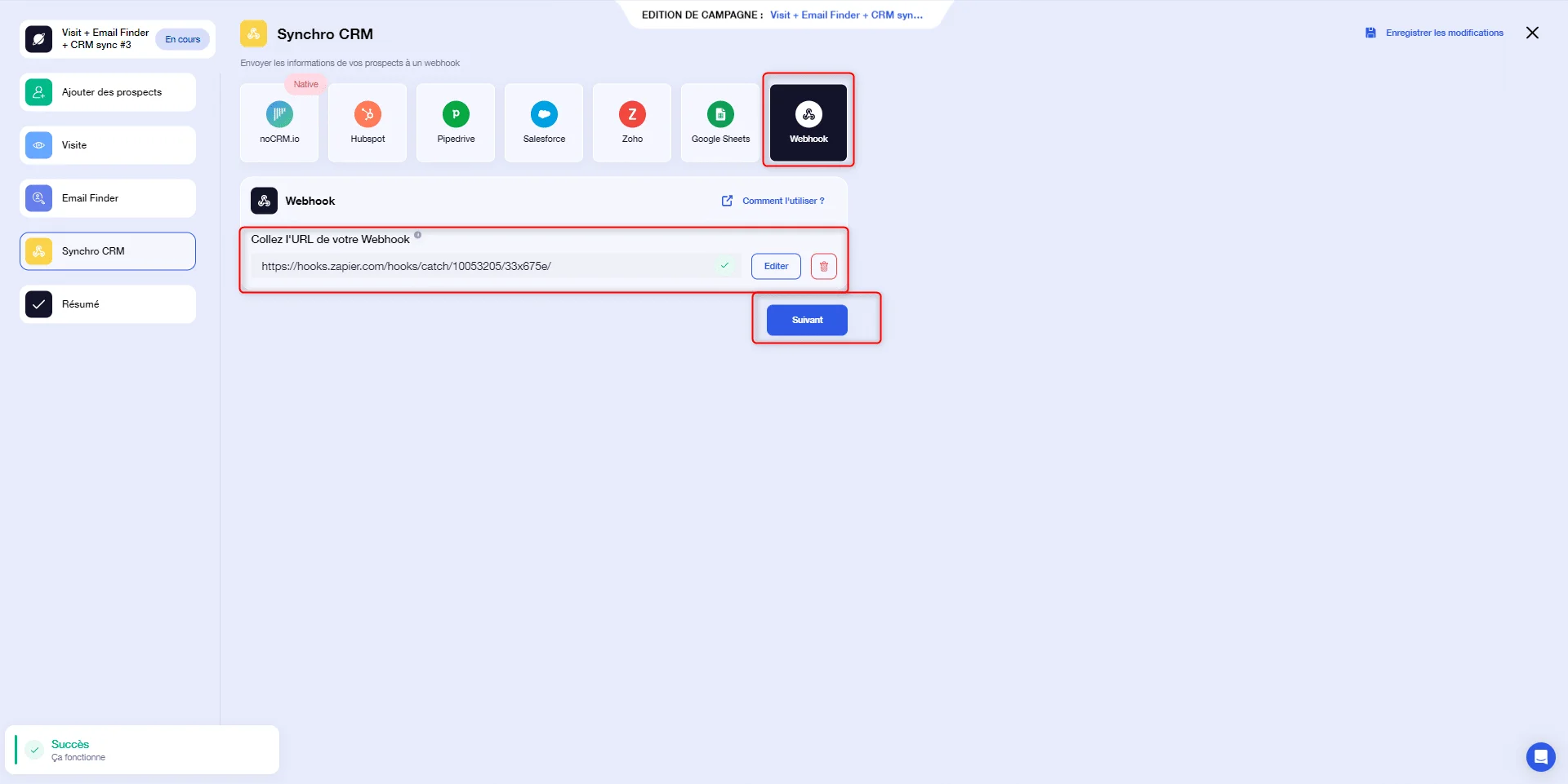 Page web montrant l'interface de synchronisation CRM, champ URL entouré, bouton "Synchroniser" en bas à droite.